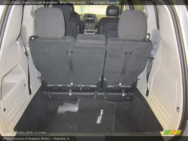  2011 Grand Caravan Mainstreet Trunk