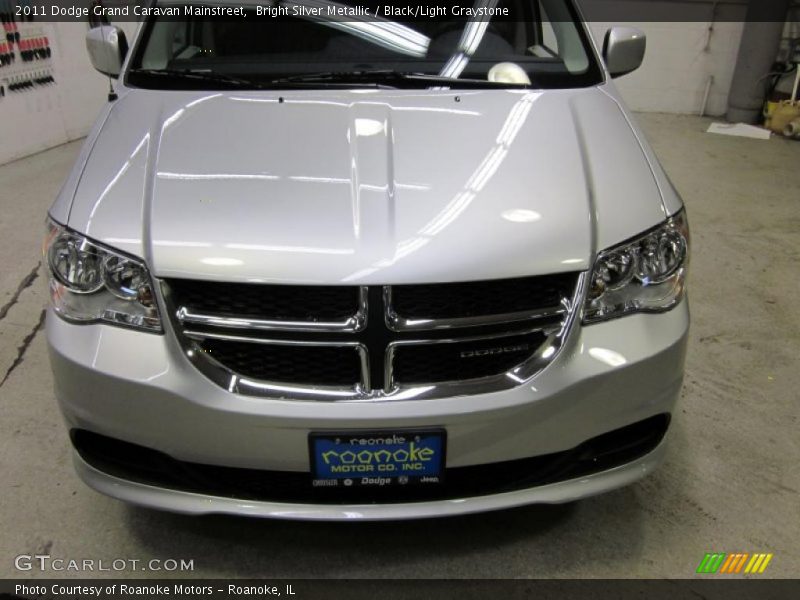 Bright Silver Metallic / Black/Light Graystone 2011 Dodge Grand Caravan Mainstreet