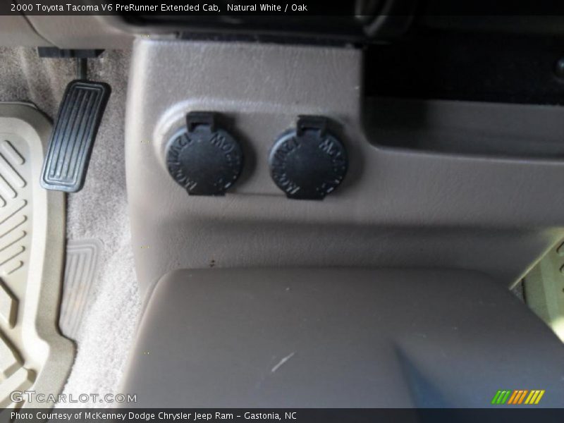 Natural White / Oak 2000 Toyota Tacoma V6 PreRunner Extended Cab