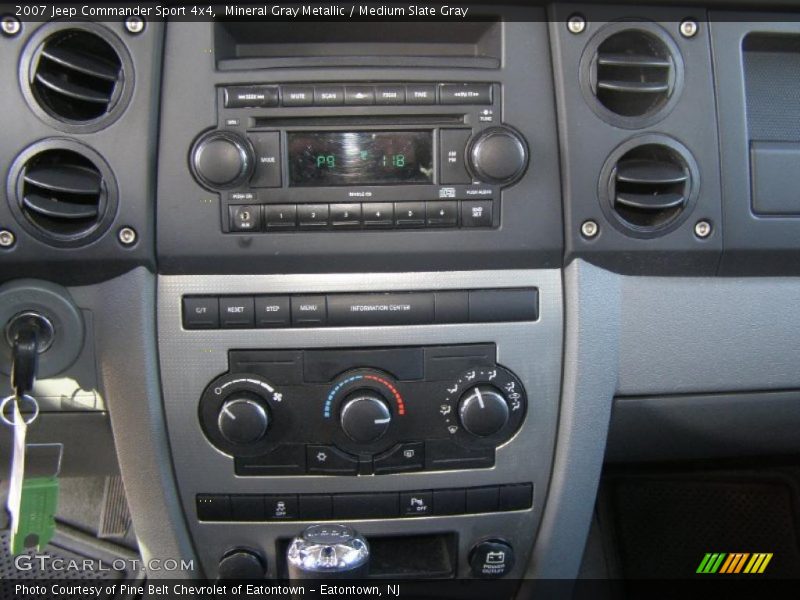 Mineral Gray Metallic / Medium Slate Gray 2007 Jeep Commander Sport 4x4