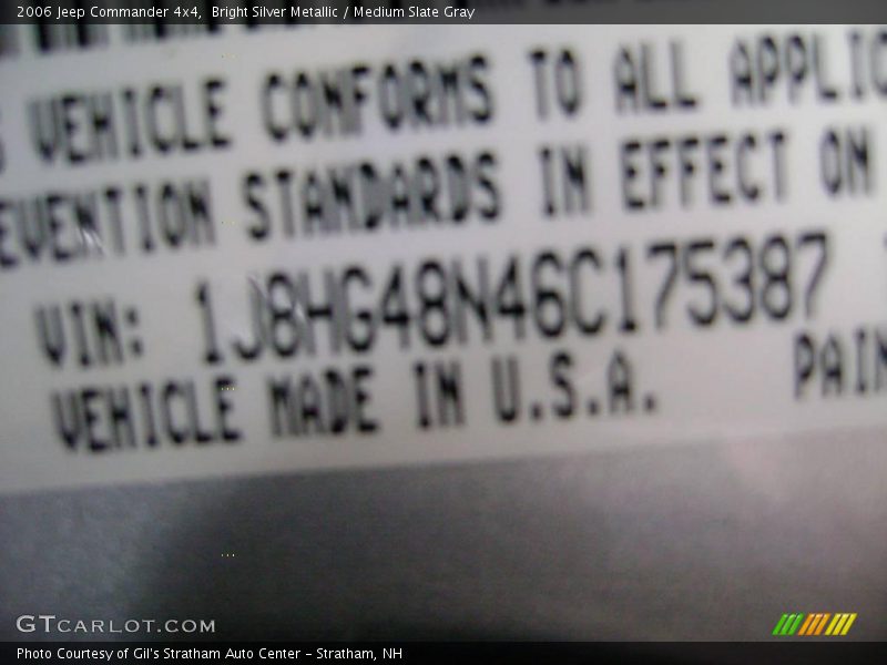 Bright Silver Metallic / Medium Slate Gray 2006 Jeep Commander 4x4