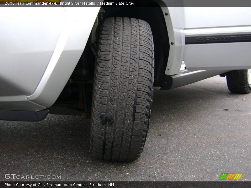 Bright Silver Metallic / Medium Slate Gray 2006 Jeep Commander 4x4