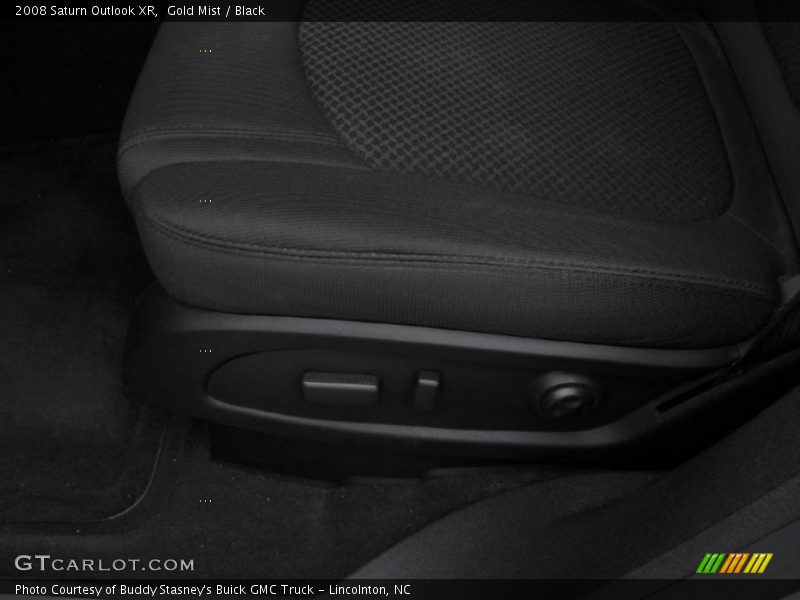 Gold Mist / Black 2008 Saturn Outlook XR