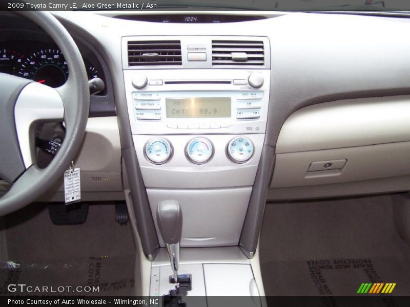 Aloe Green Metallic / Ash 2009 Toyota Camry LE