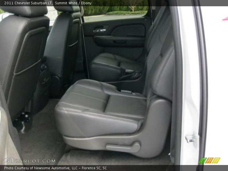Summit White / Ebony 2011 Chevrolet Suburban LT