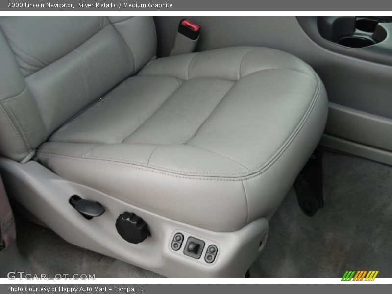  2000 Navigator  Medium Graphite Interior