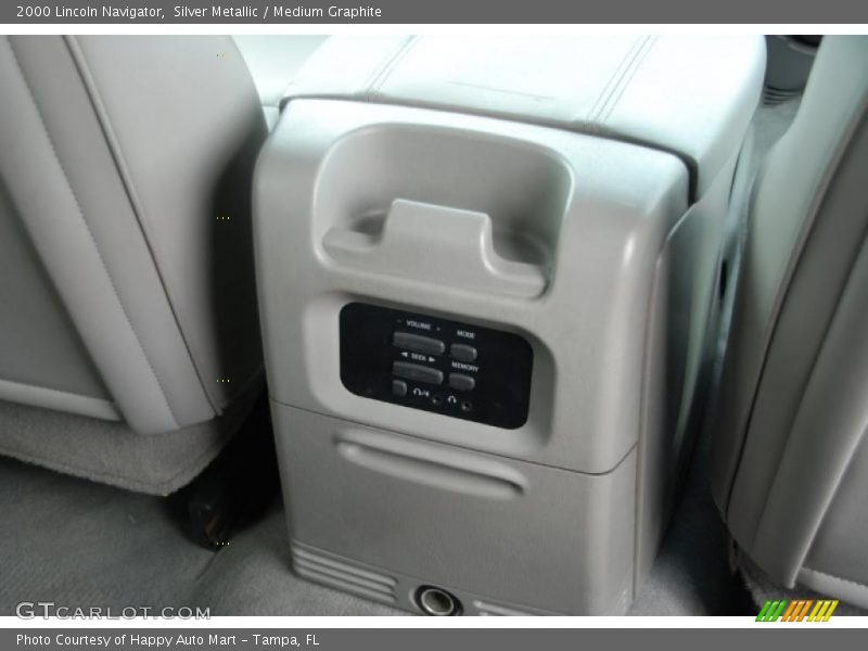 Silver Metallic / Medium Graphite 2000 Lincoln Navigator