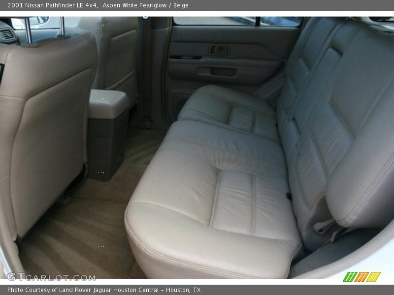 Aspen White Pearlglow / Beige 2001 Nissan Pathfinder LE 4x4