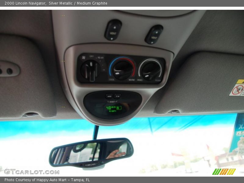 Silver Metallic / Medium Graphite 2000 Lincoln Navigator