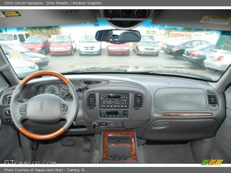 Dashboard of 2000 Navigator 