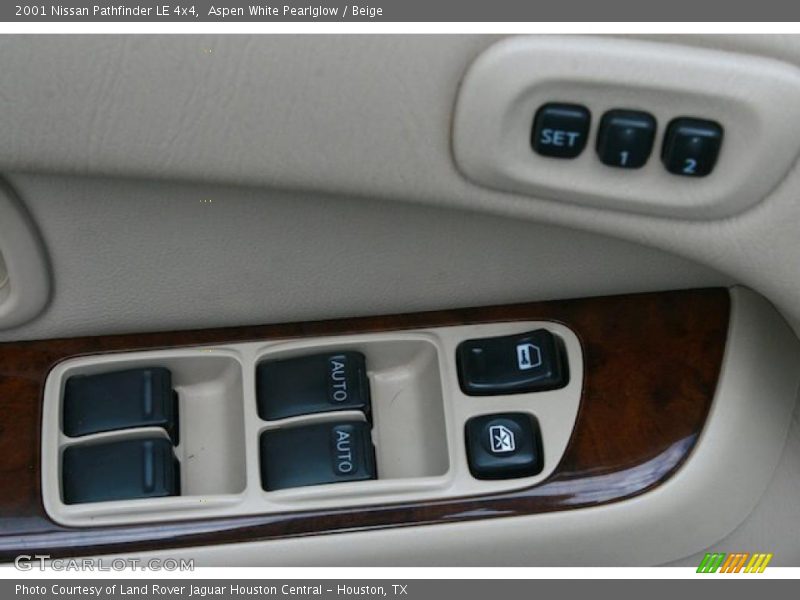 Aspen White Pearlglow / Beige 2001 Nissan Pathfinder LE 4x4