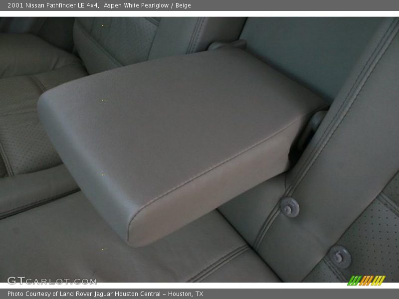 Aspen White Pearlglow / Beige 2001 Nissan Pathfinder LE 4x4