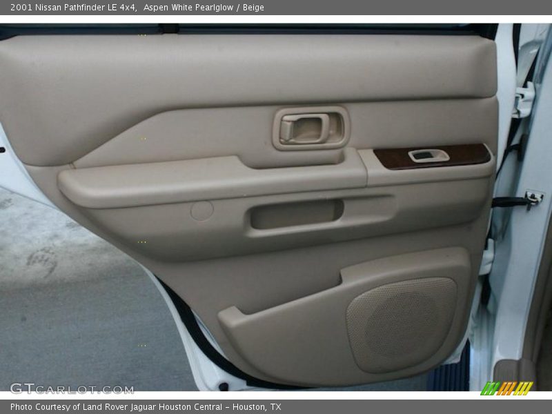 Aspen White Pearlglow / Beige 2001 Nissan Pathfinder LE 4x4