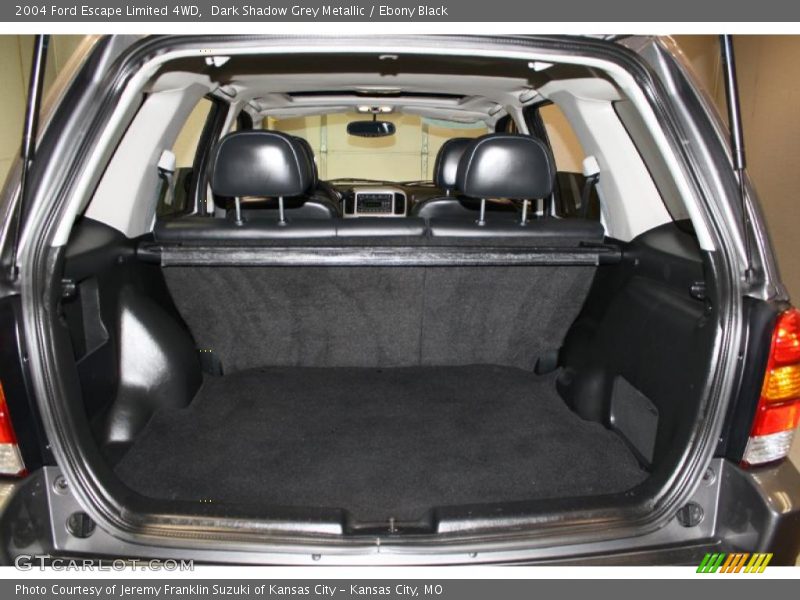  2004 Escape Limited 4WD Trunk