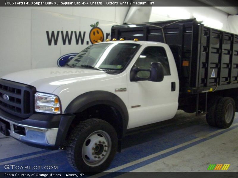 Oxford White / Medium Flint 2006 Ford F450 Super Duty XL Regular Cab 4x4 Chassis