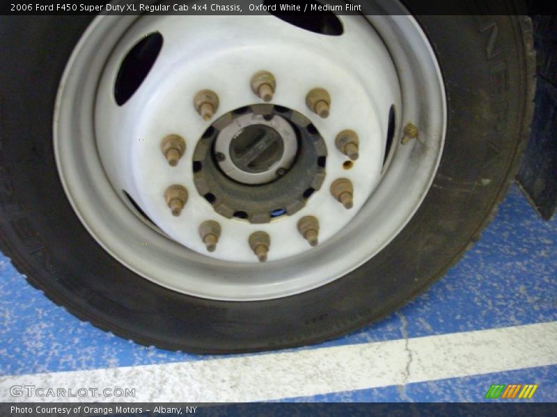 Oxford White / Medium Flint 2006 Ford F450 Super Duty XL Regular Cab 4x4 Chassis