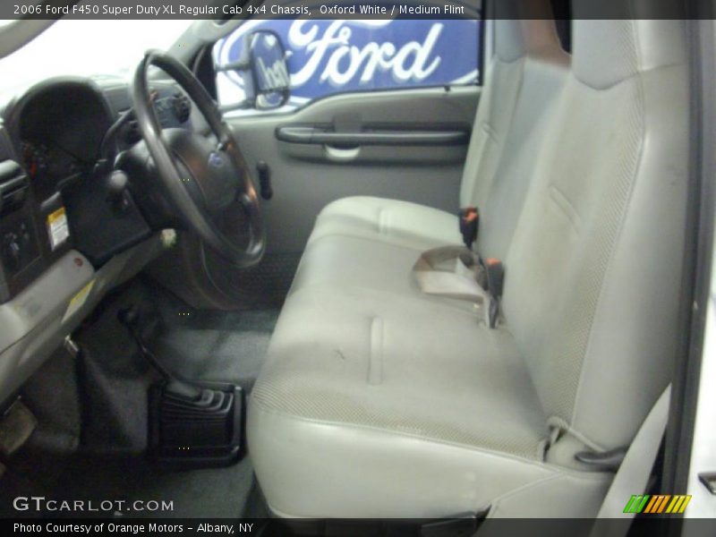 Oxford White / Medium Flint 2006 Ford F450 Super Duty XL Regular Cab 4x4 Chassis