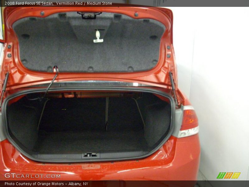 Vermillion Red / Medium Stone 2008 Ford Focus SE Sedan