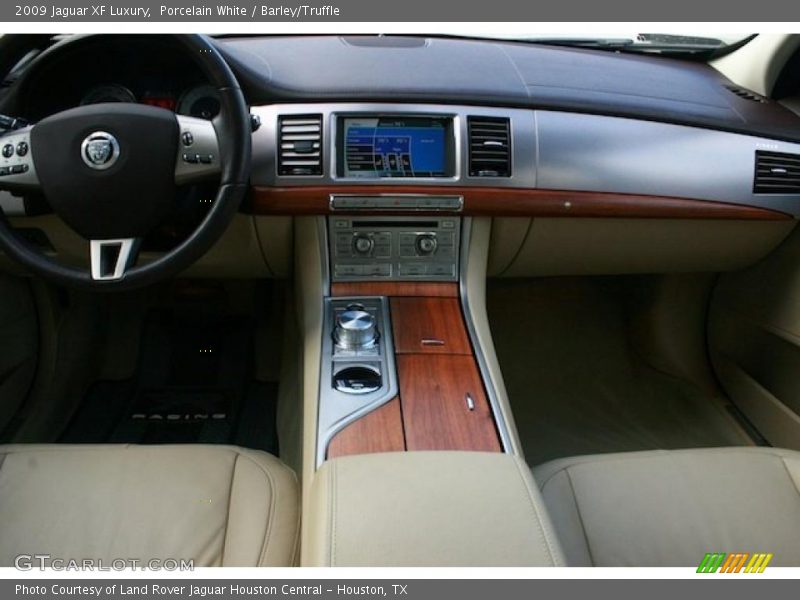 Porcelain White / Barley/Truffle 2009 Jaguar XF Luxury