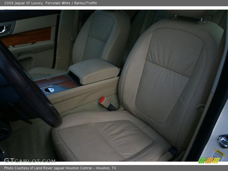 Porcelain White / Barley/Truffle 2009 Jaguar XF Luxury