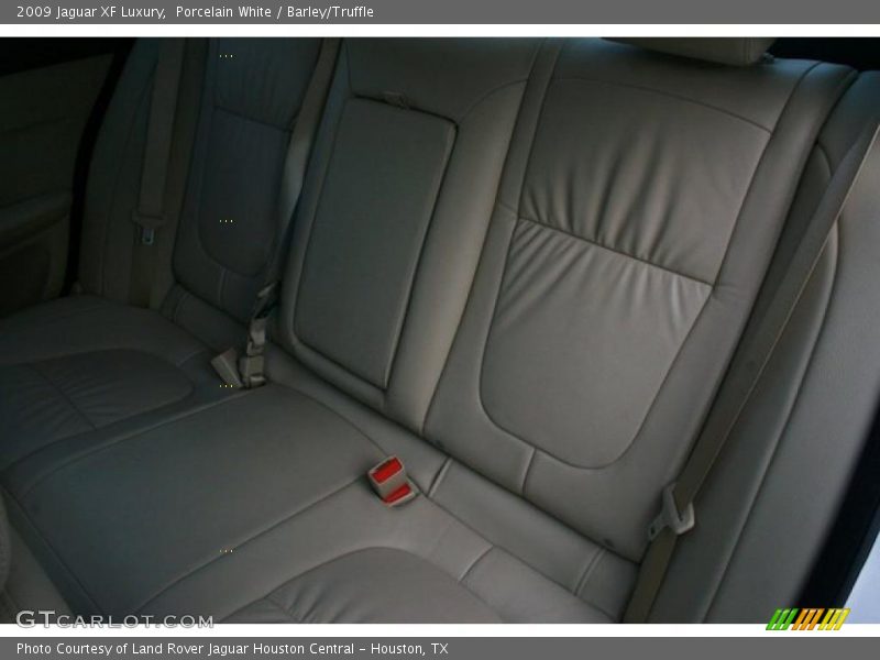 Porcelain White / Barley/Truffle 2009 Jaguar XF Luxury