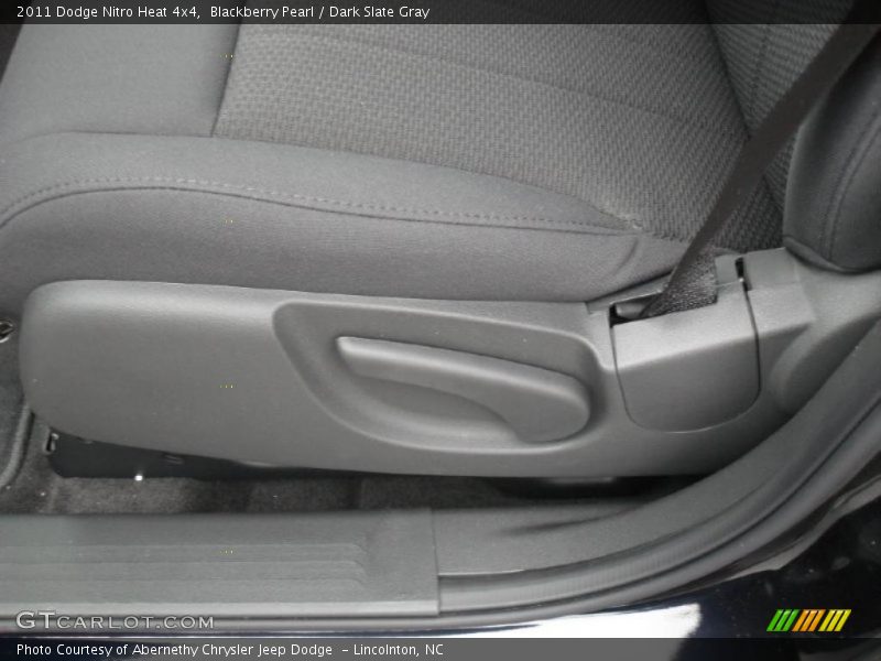 Blackberry Pearl / Dark Slate Gray 2011 Dodge Nitro Heat 4x4