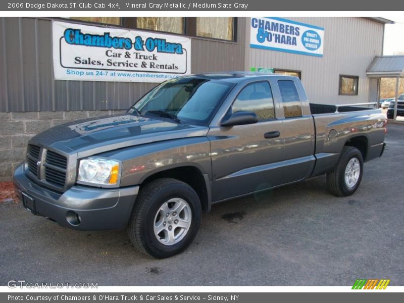 Mineral Gray Metallic / Medium Slate Gray 2006 Dodge Dakota ST Club Cab 4x4