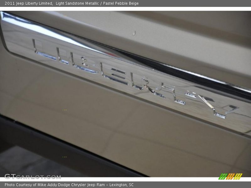 Light Sandstone Metallic / Pastel Pebble Beige 2011 Jeep Liberty Limited