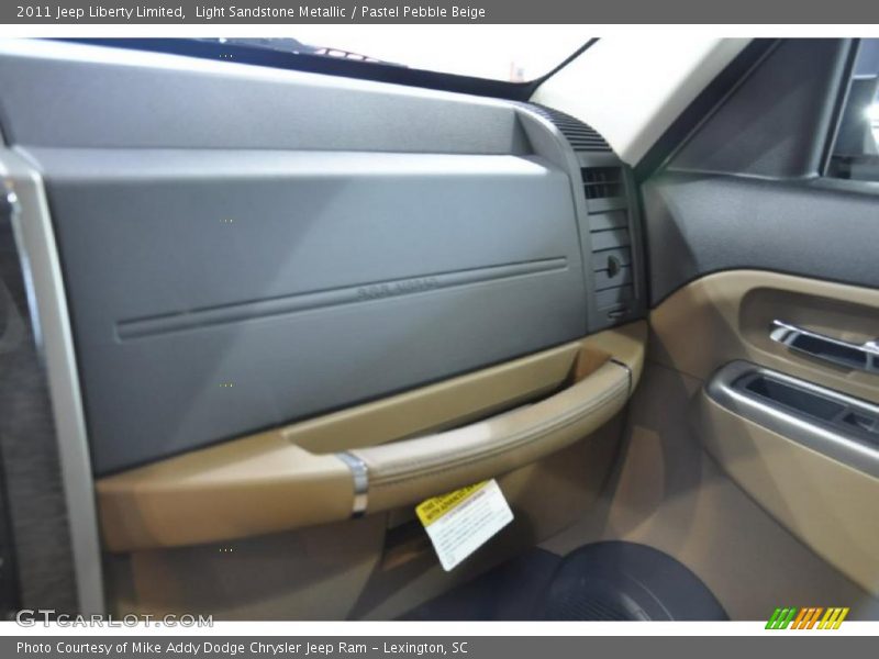 Light Sandstone Metallic / Pastel Pebble Beige 2011 Jeep Liberty Limited