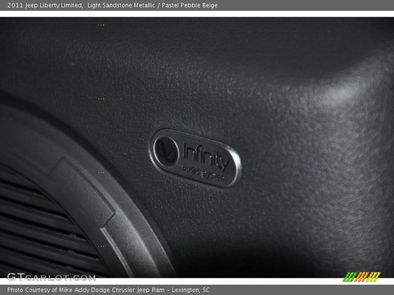 Light Sandstone Metallic / Pastel Pebble Beige 2011 Jeep Liberty Limited