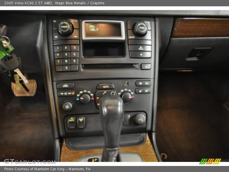 Magic Blue Metallic / Graphite 2005 Volvo XC90 2.5T AWD