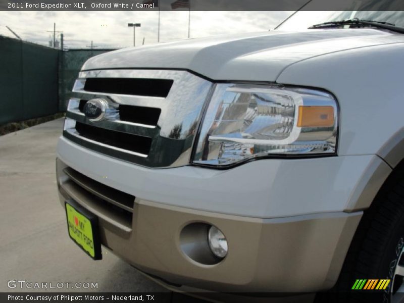 Oxford White / Camel 2011 Ford Expedition XLT