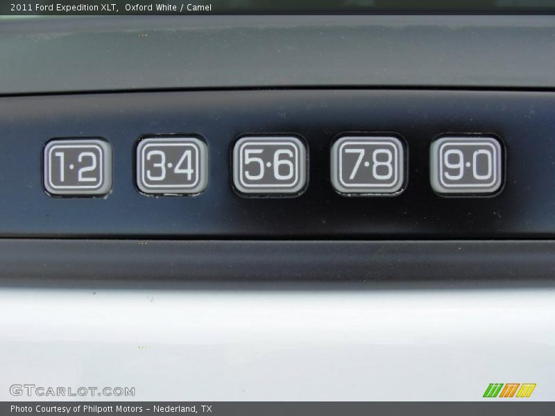 Oxford White / Camel 2011 Ford Expedition XLT