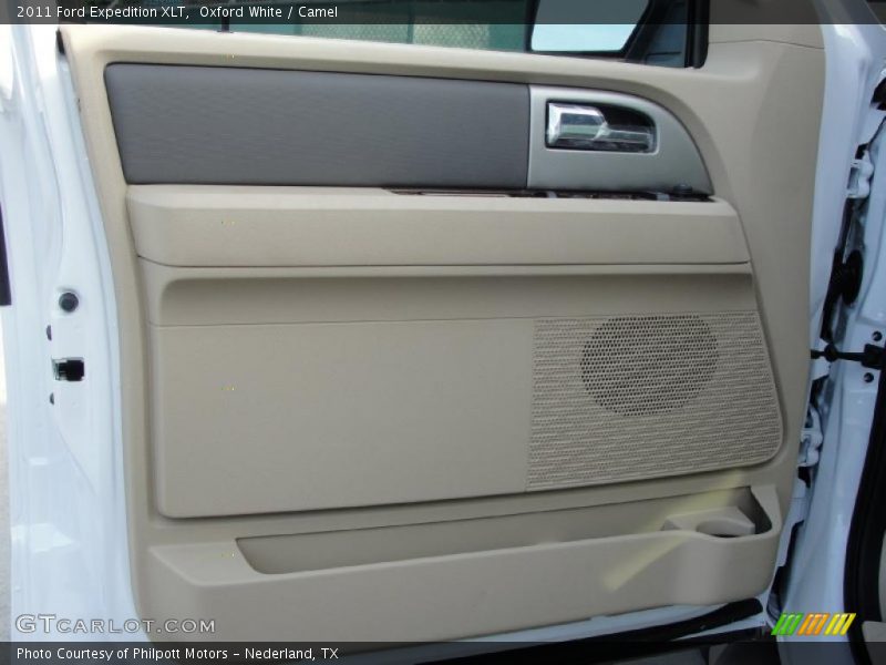 Oxford White / Camel 2011 Ford Expedition XLT