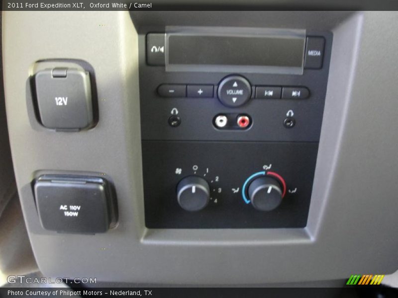 Oxford White / Camel 2011 Ford Expedition XLT