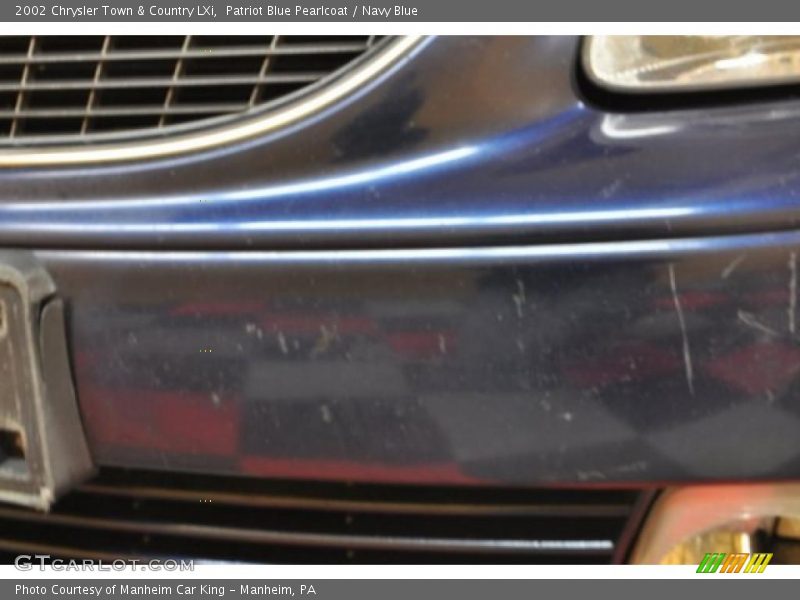 Patriot Blue Pearlcoat / Navy Blue 2002 Chrysler Town & Country LXi