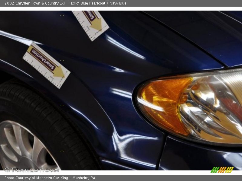 Patriot Blue Pearlcoat / Navy Blue 2002 Chrysler Town & Country LXi