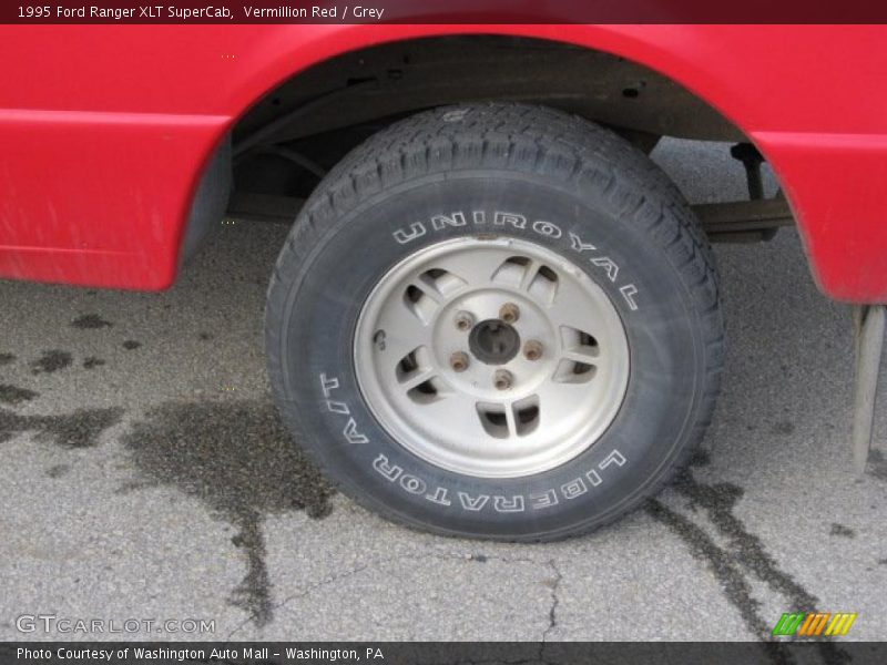 Vermillion Red / Grey 1995 Ford Ranger XLT SuperCab