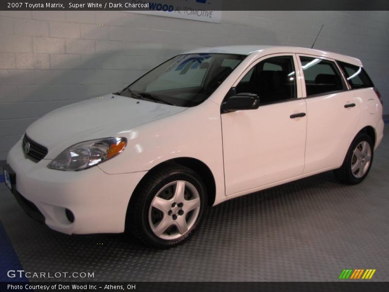 Super White / Dark Charcoal 2007 Toyota Matrix