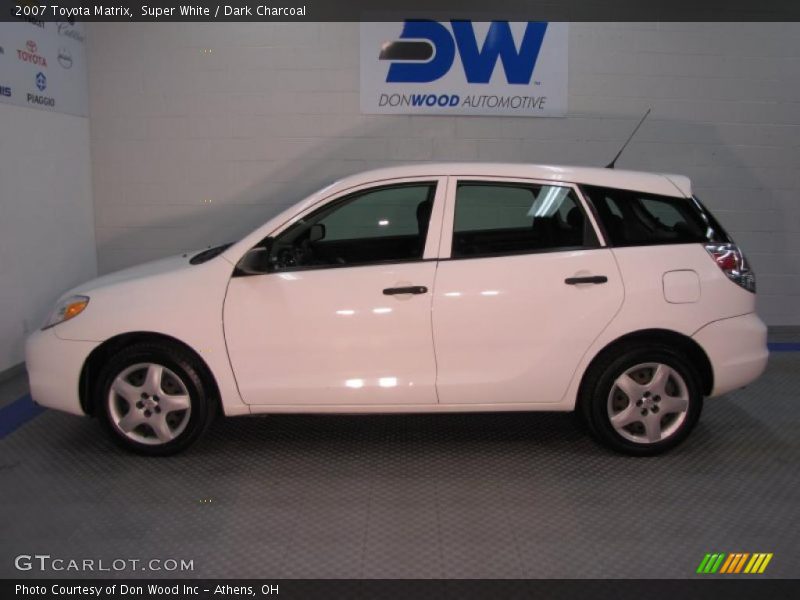 Super White / Dark Charcoal 2007 Toyota Matrix