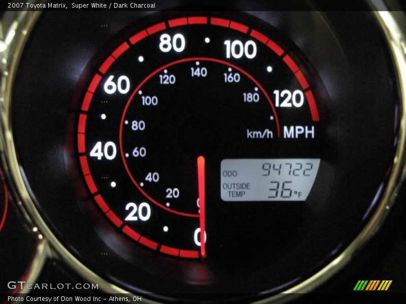 Super White / Dark Charcoal 2007 Toyota Matrix