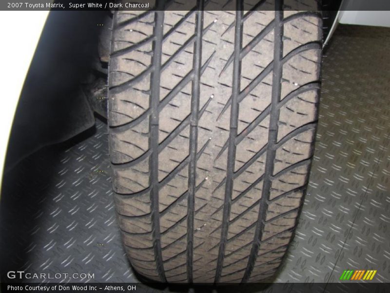 Super White / Dark Charcoal 2007 Toyota Matrix