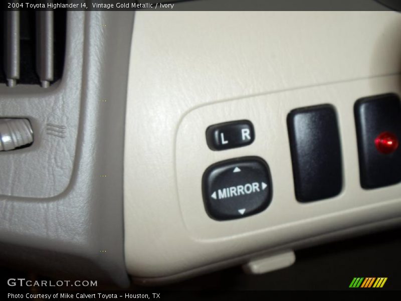 Vintage Gold Metallic / Ivory 2004 Toyota Highlander I4