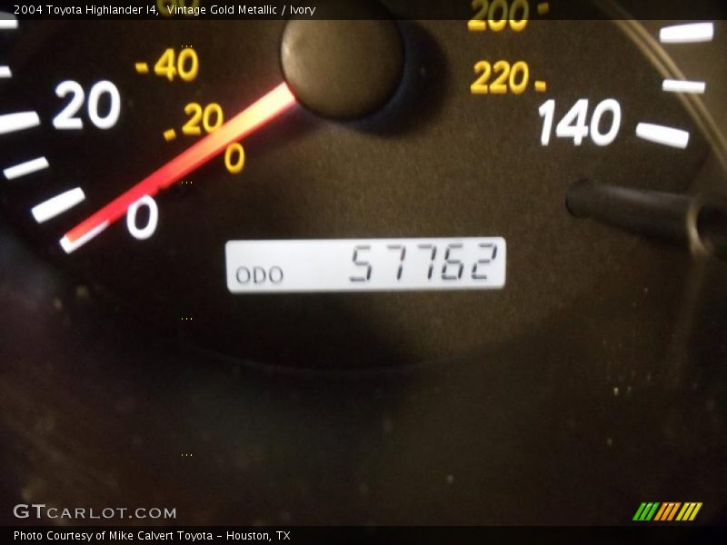 Vintage Gold Metallic / Ivory 2004 Toyota Highlander I4