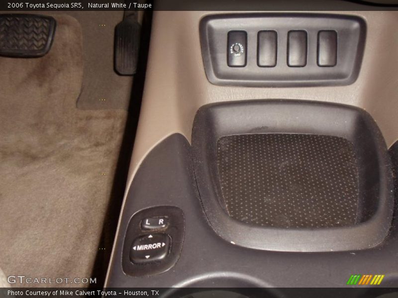 Natural White / Taupe 2006 Toyota Sequoia SR5