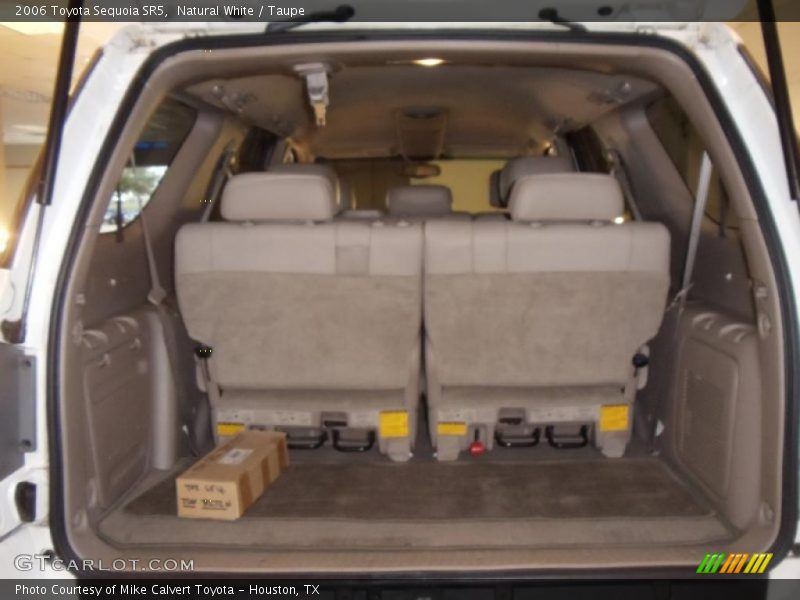 Natural White / Taupe 2006 Toyota Sequoia SR5