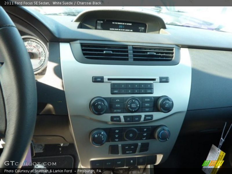 White Suede / Charcoal Black 2011 Ford Focus SE Sedan