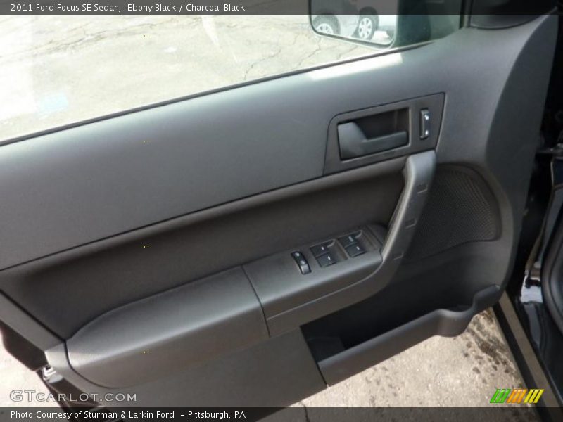 Ebony Black / Charcoal Black 2011 Ford Focus SE Sedan