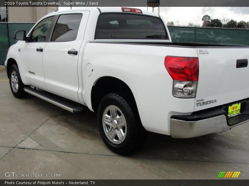 Super White / Sand 2009 Toyota Tundra CrewMax