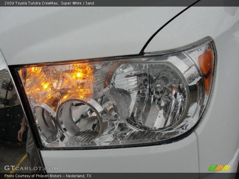 Super White / Sand 2009 Toyota Tundra CrewMax